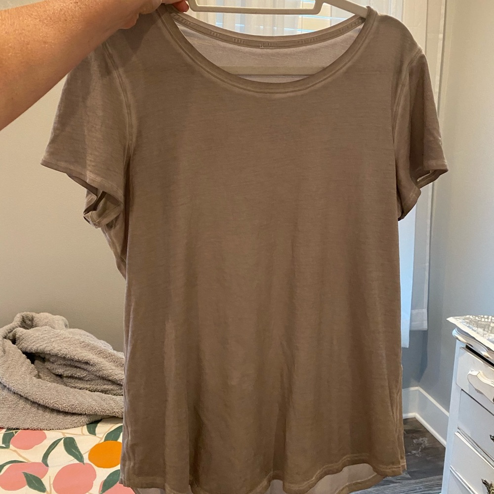 Lululemon tee